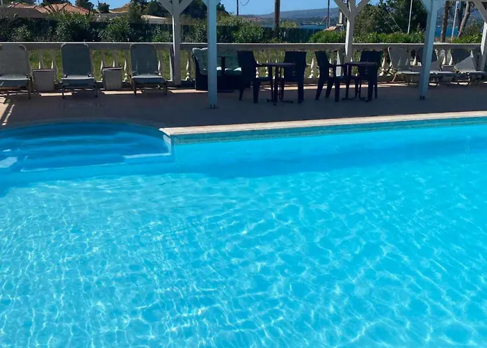 Residents Ionian 3*