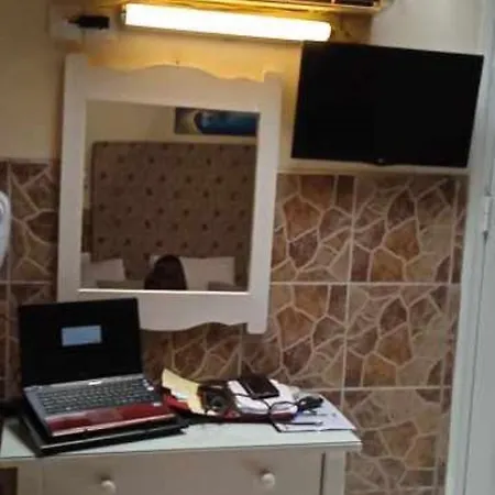 Residents Ionian アパートホテル 4*