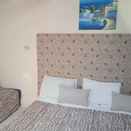 Residents Ionian アルゴストリオン