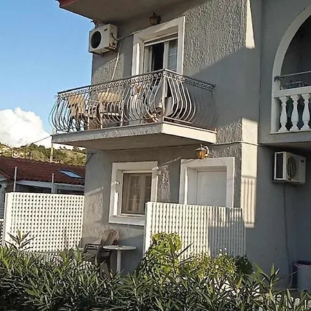 Residents Ionian アパートホテル 4*