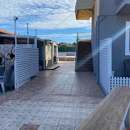 Residents Ionian アパートホテル