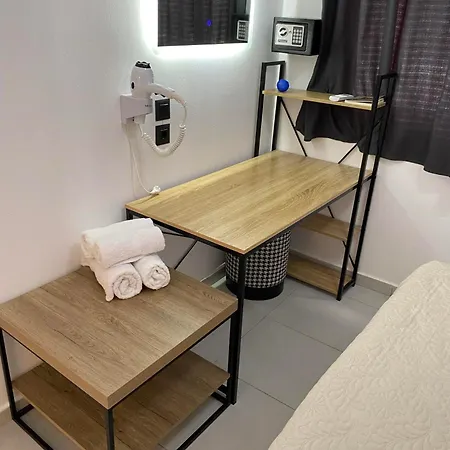 Residents Ionian アルゴストリオン