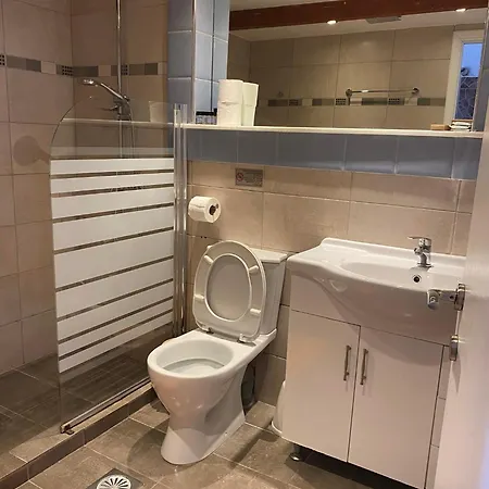 Residents Ionian アルゴストリオン