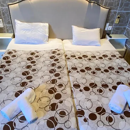 Residents Ionian アパートホテル アルゴストリオン